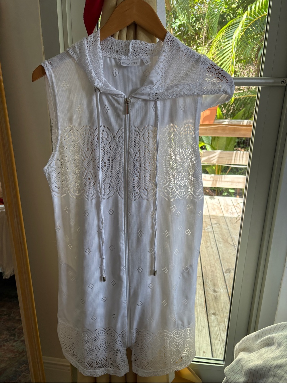 White Crochet Hooded Sleeveless swim coverup size small